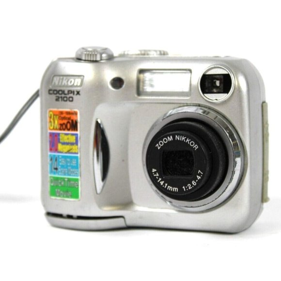 Nikon COOLPIX 2100 2.0MP Digital Camera Silver Retro Vintage Tested & Working